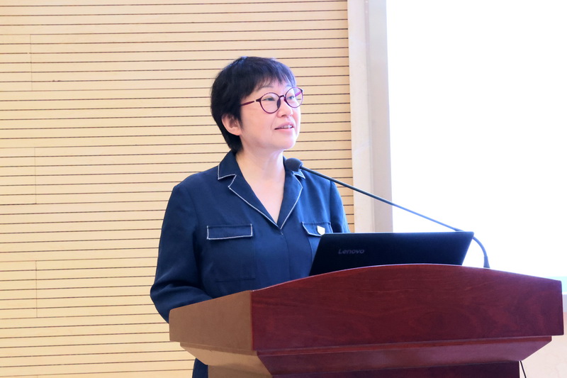 叶美兰校长总结发言